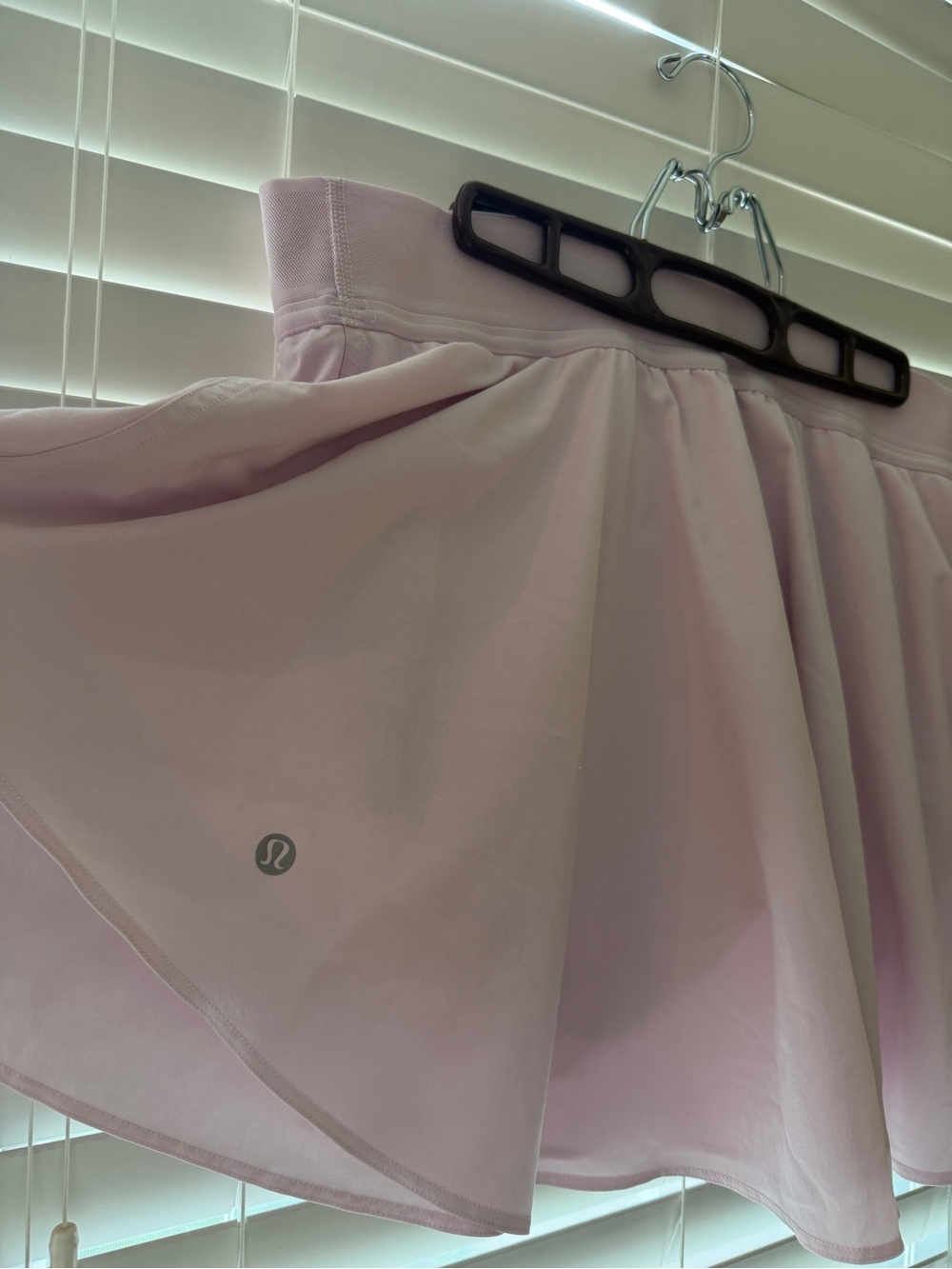Lululemon Court Rival - Strawberry Milkshake - Size 12 - Picture 2 of 4